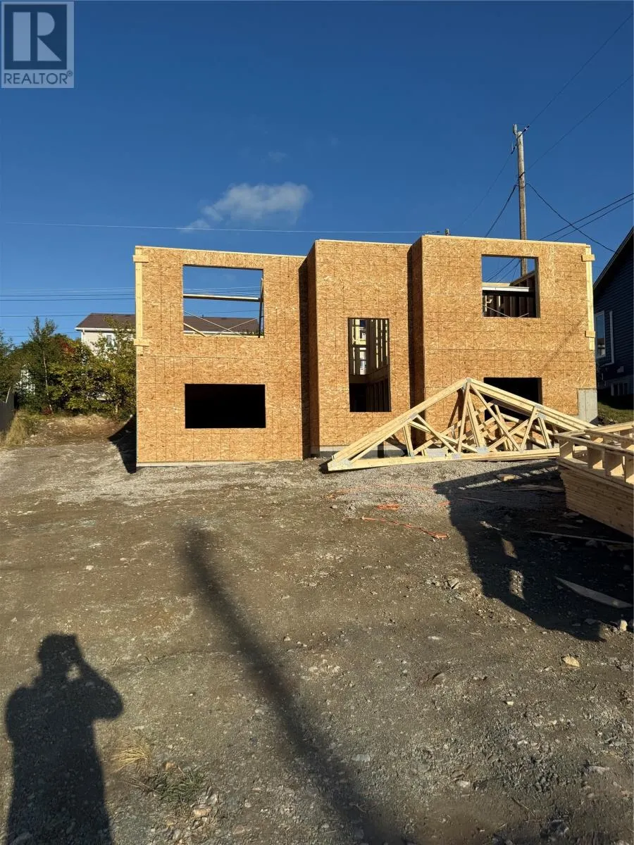 4 Heidi Crescent