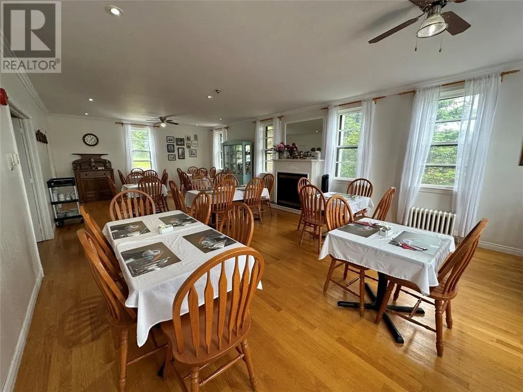 428 Main Road N