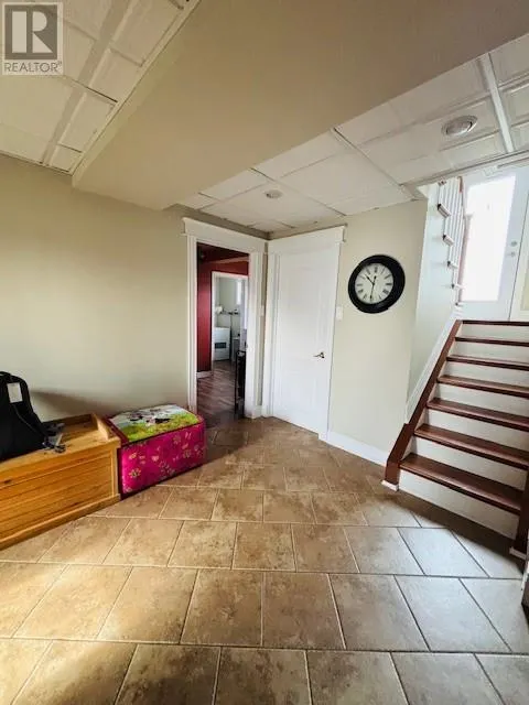 2 Seaview Crescent