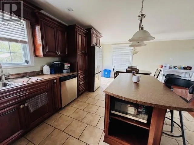 2 Seaview Crescent