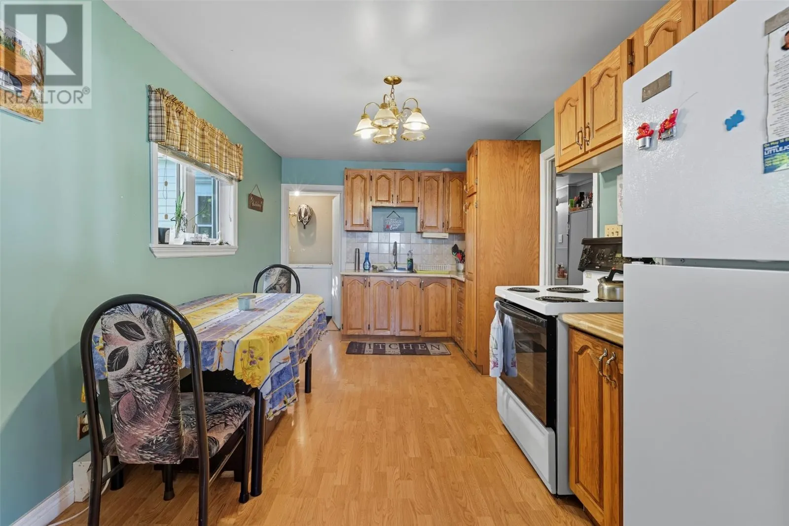 27 Meadow Road