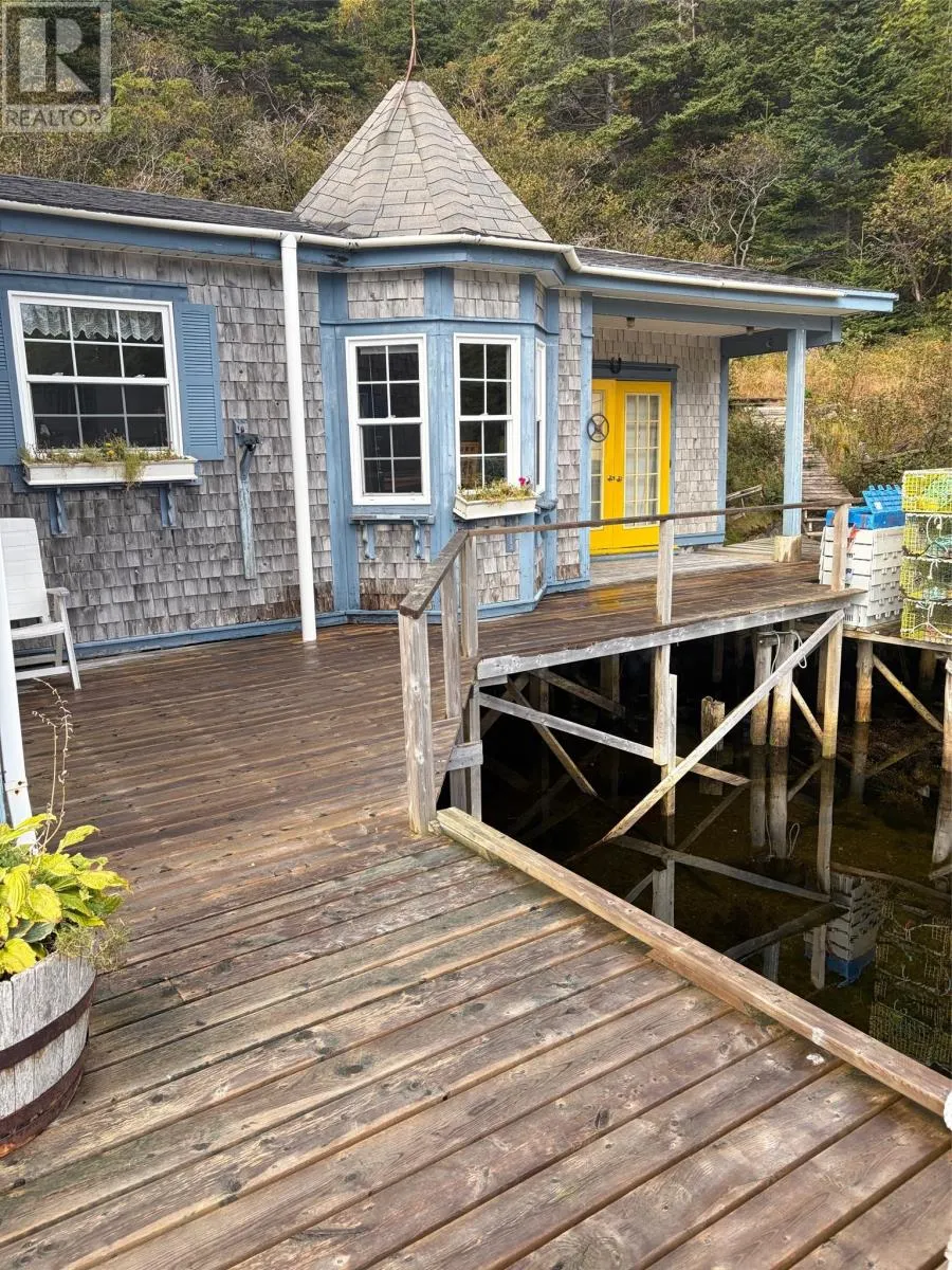 1 Little Harbour Landing