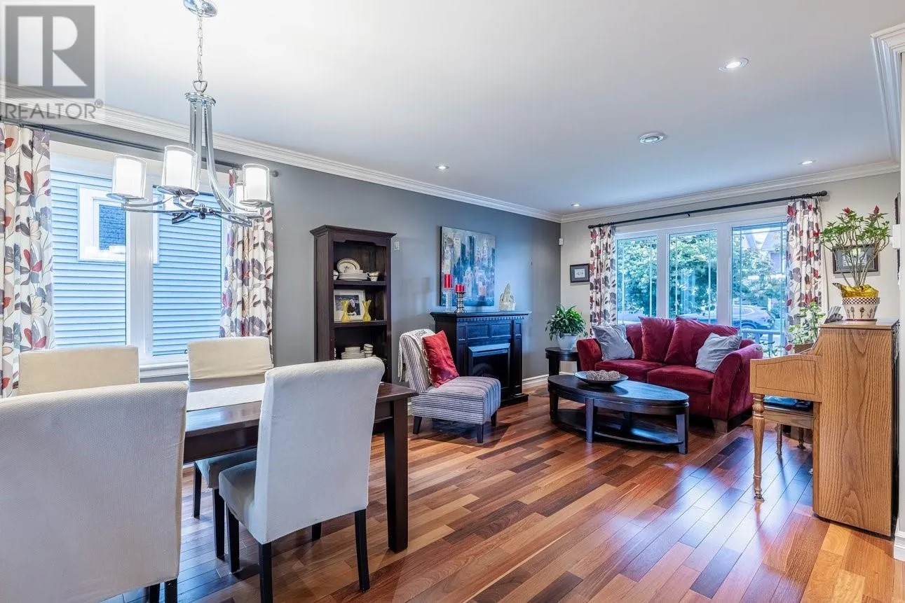 5 McCrae Street