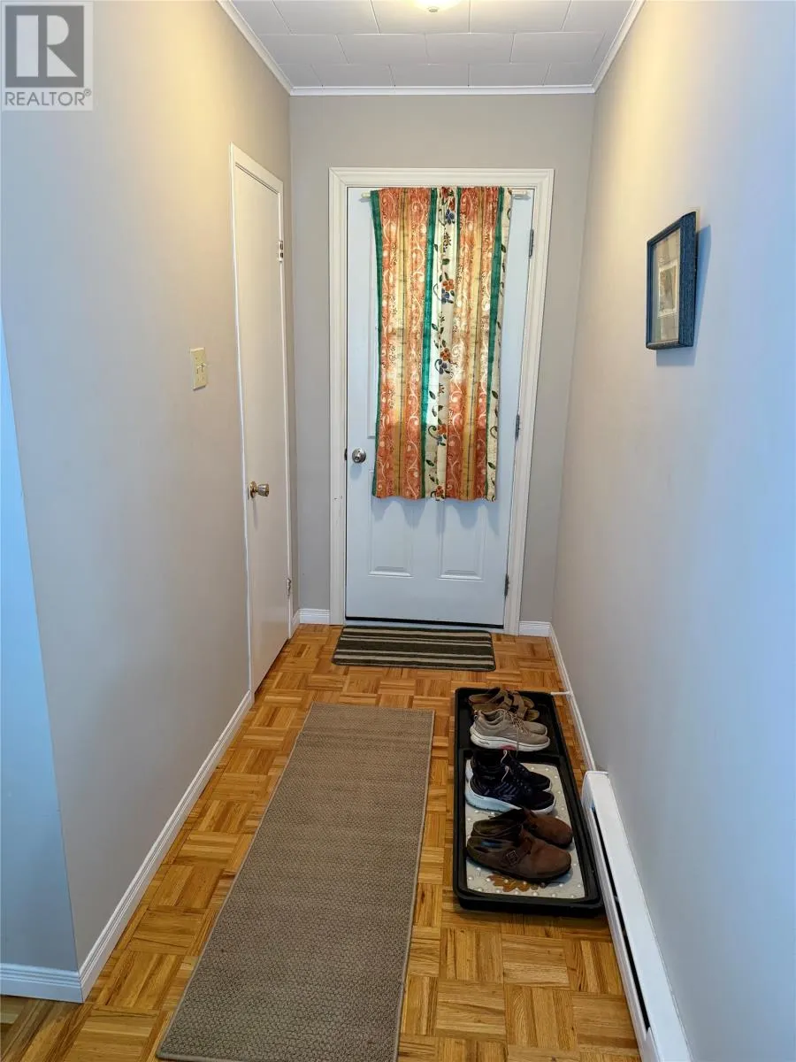 32 Markland Road