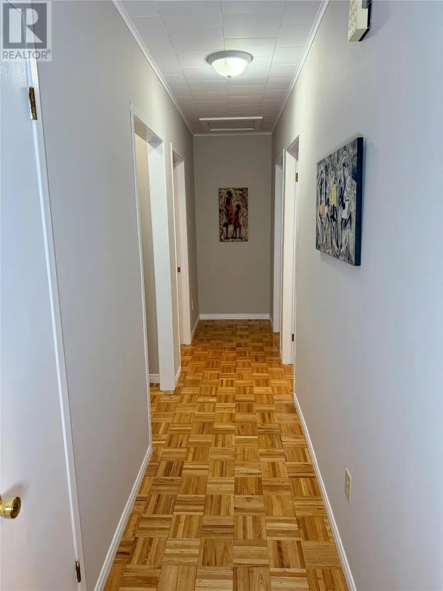 32 Markland Road