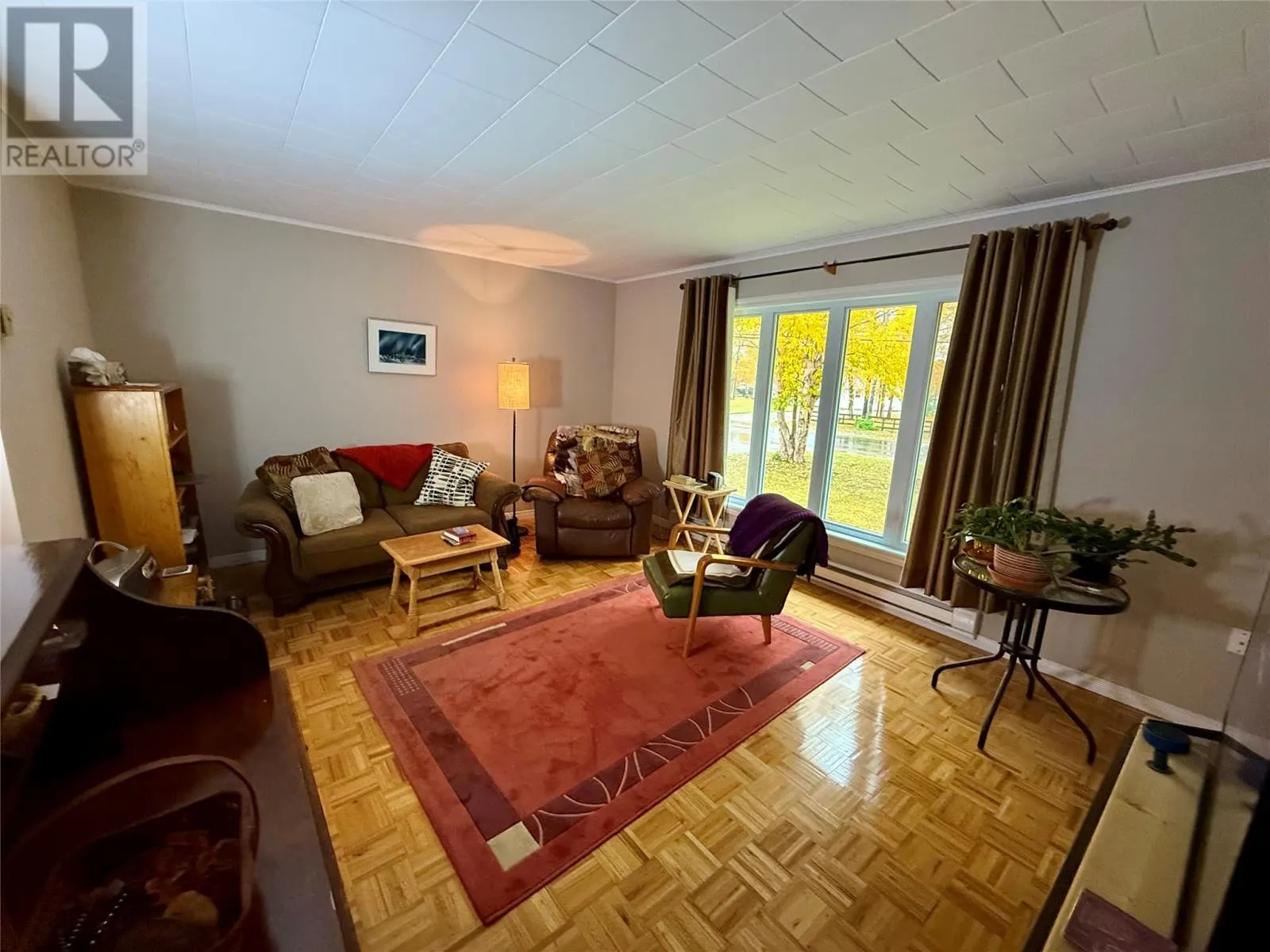 32 Markland Road