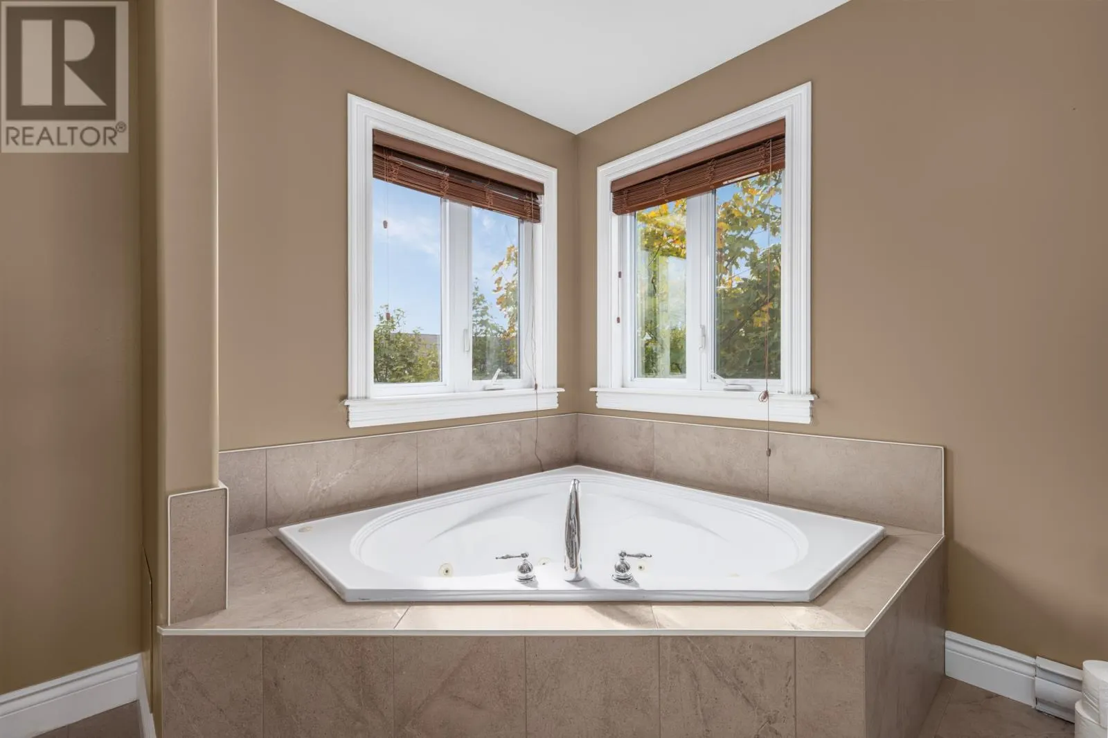 26 Camelot Crescent