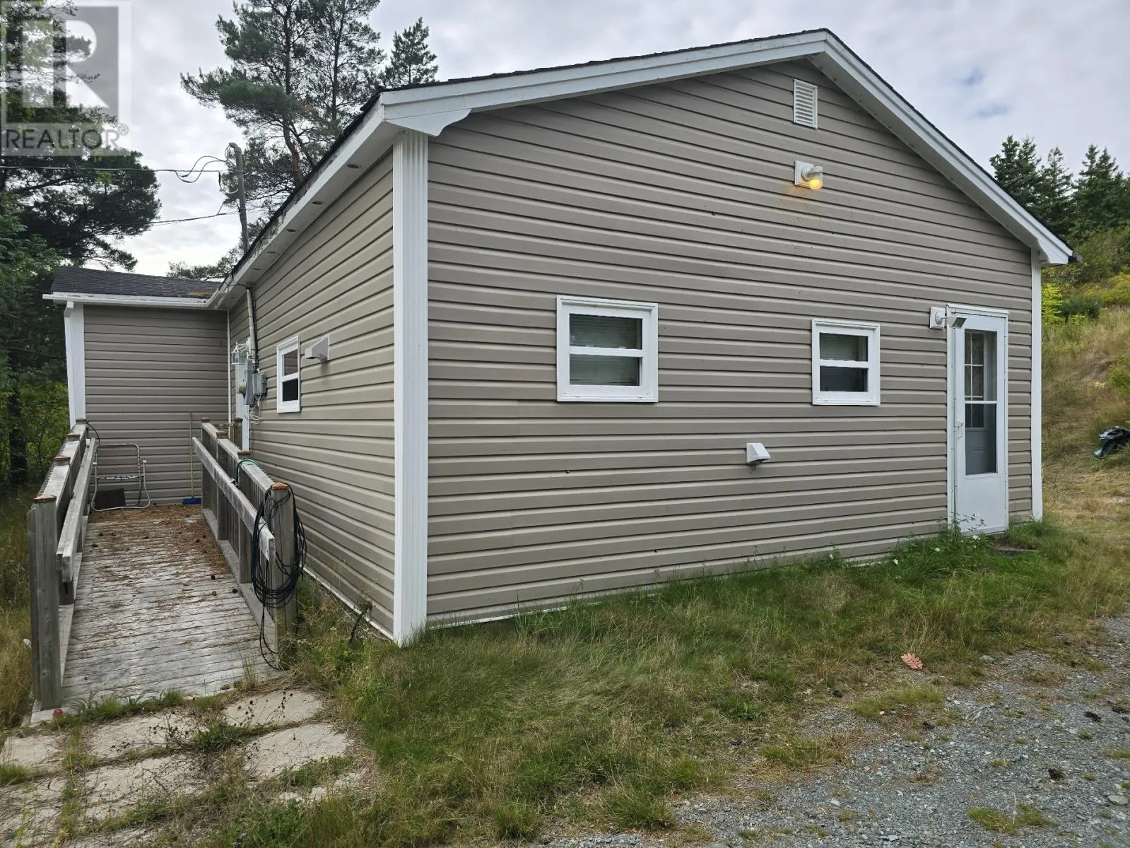 5-7, 8 Spracklins Lane