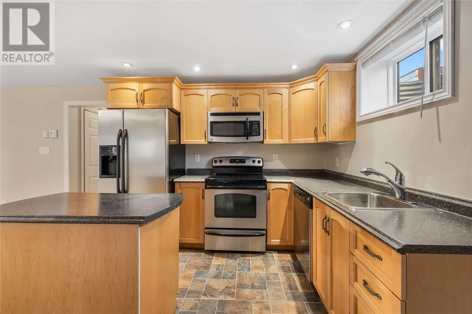 65 Hopedale Crescent