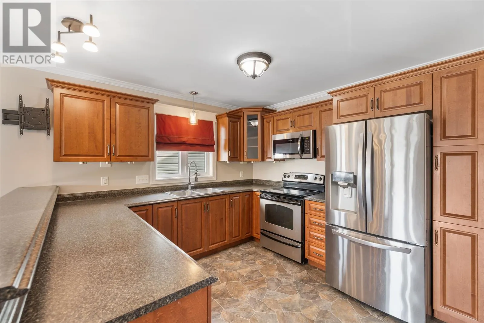 65 Hopedale Crescent