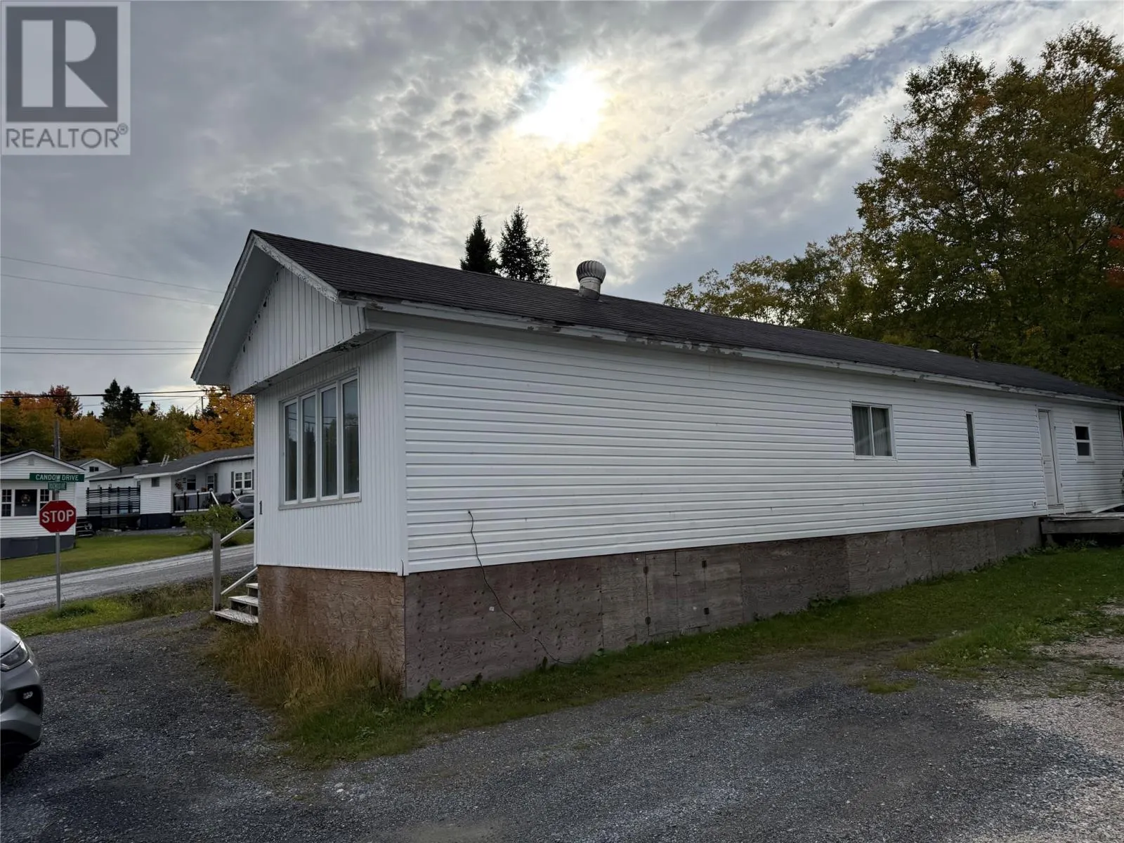 1 Ridgewood Avenue