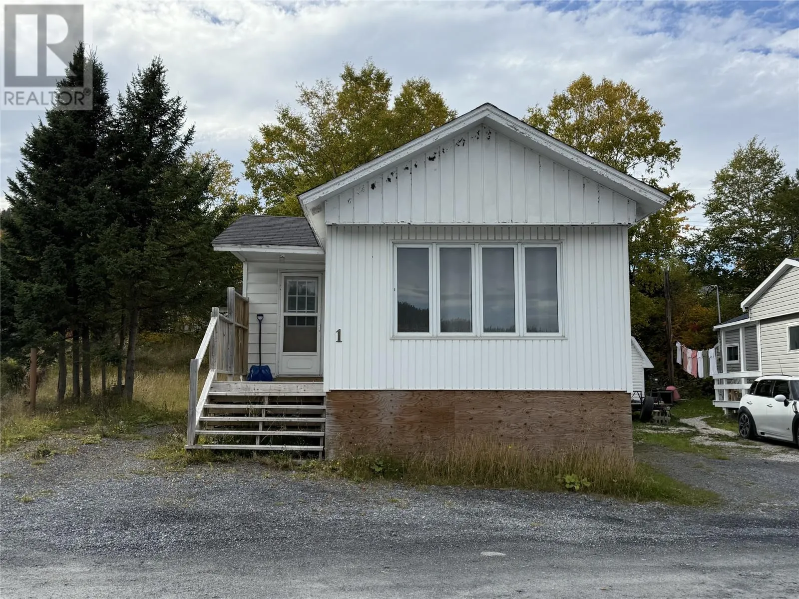 1 Ridgewood Avenue