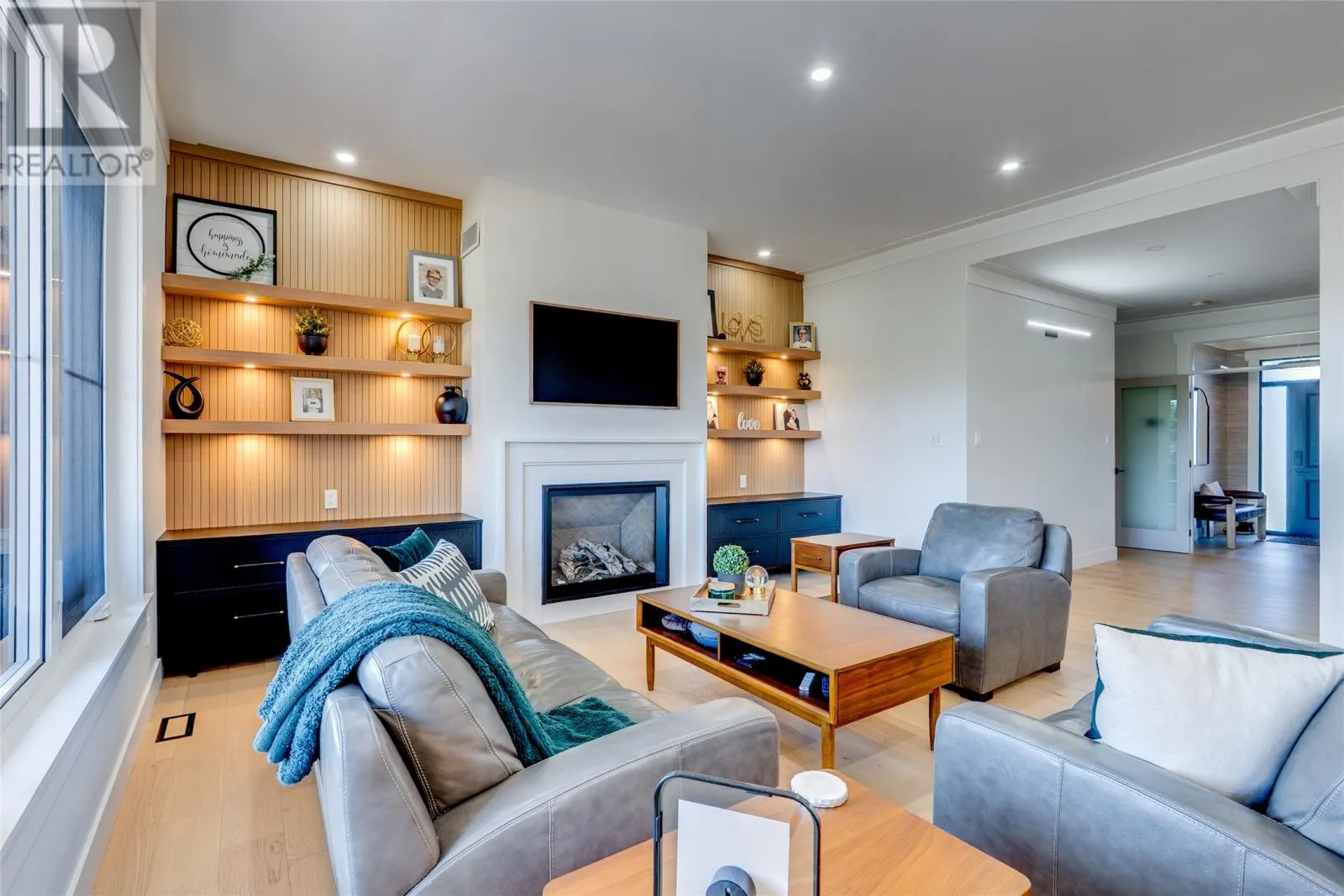 15 Sullivans Road
