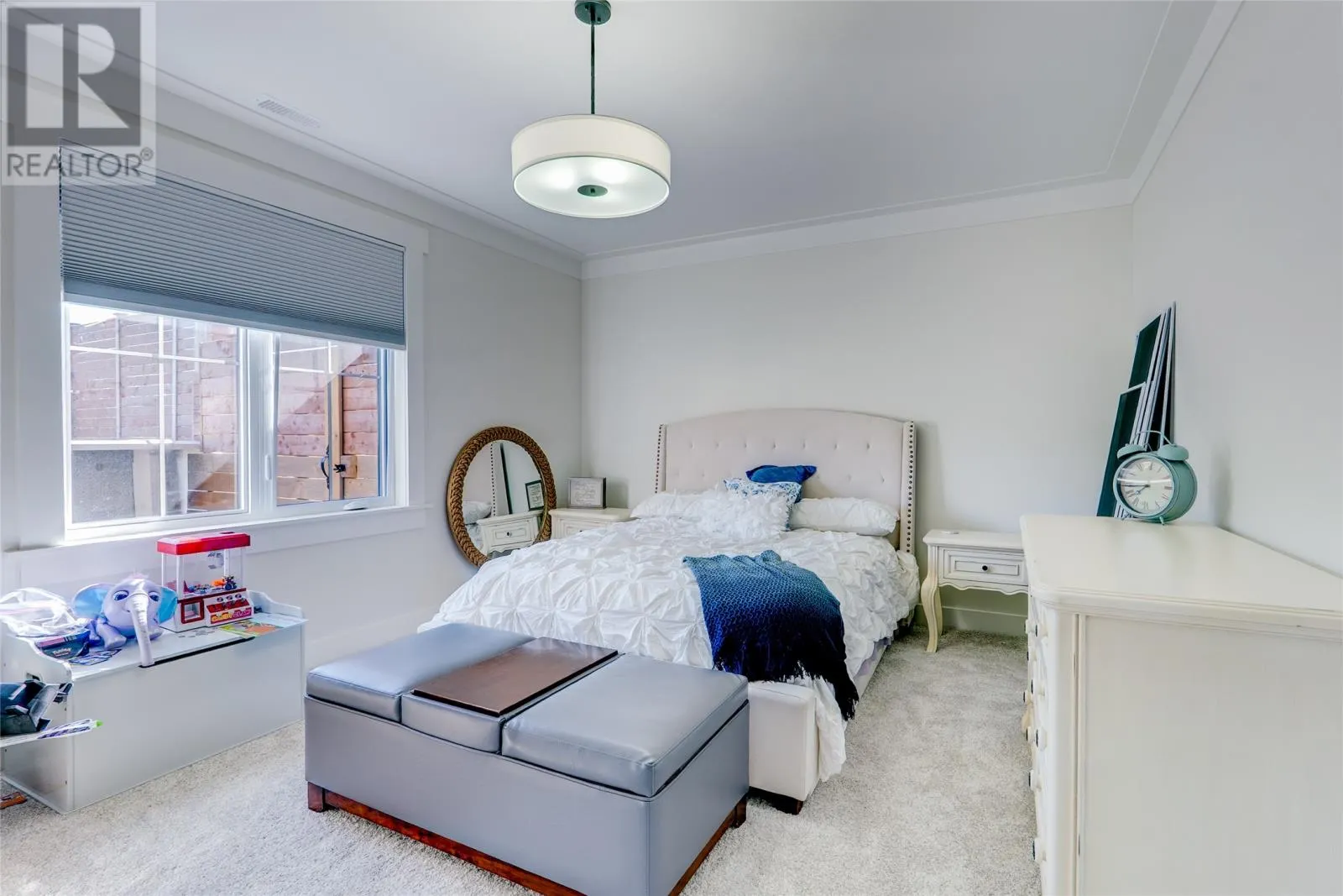 15 Sullivans Road