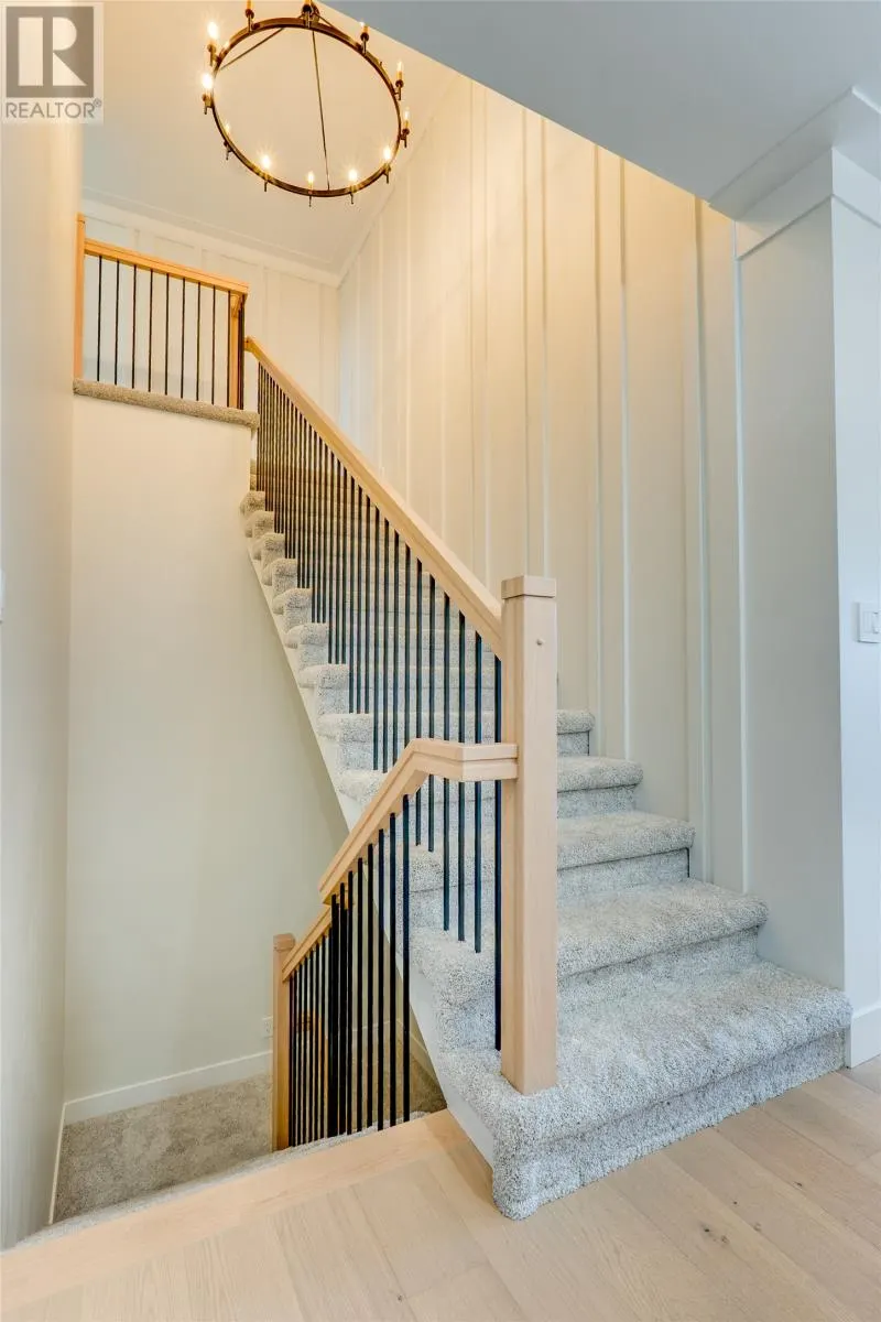 15 Sullivans Road