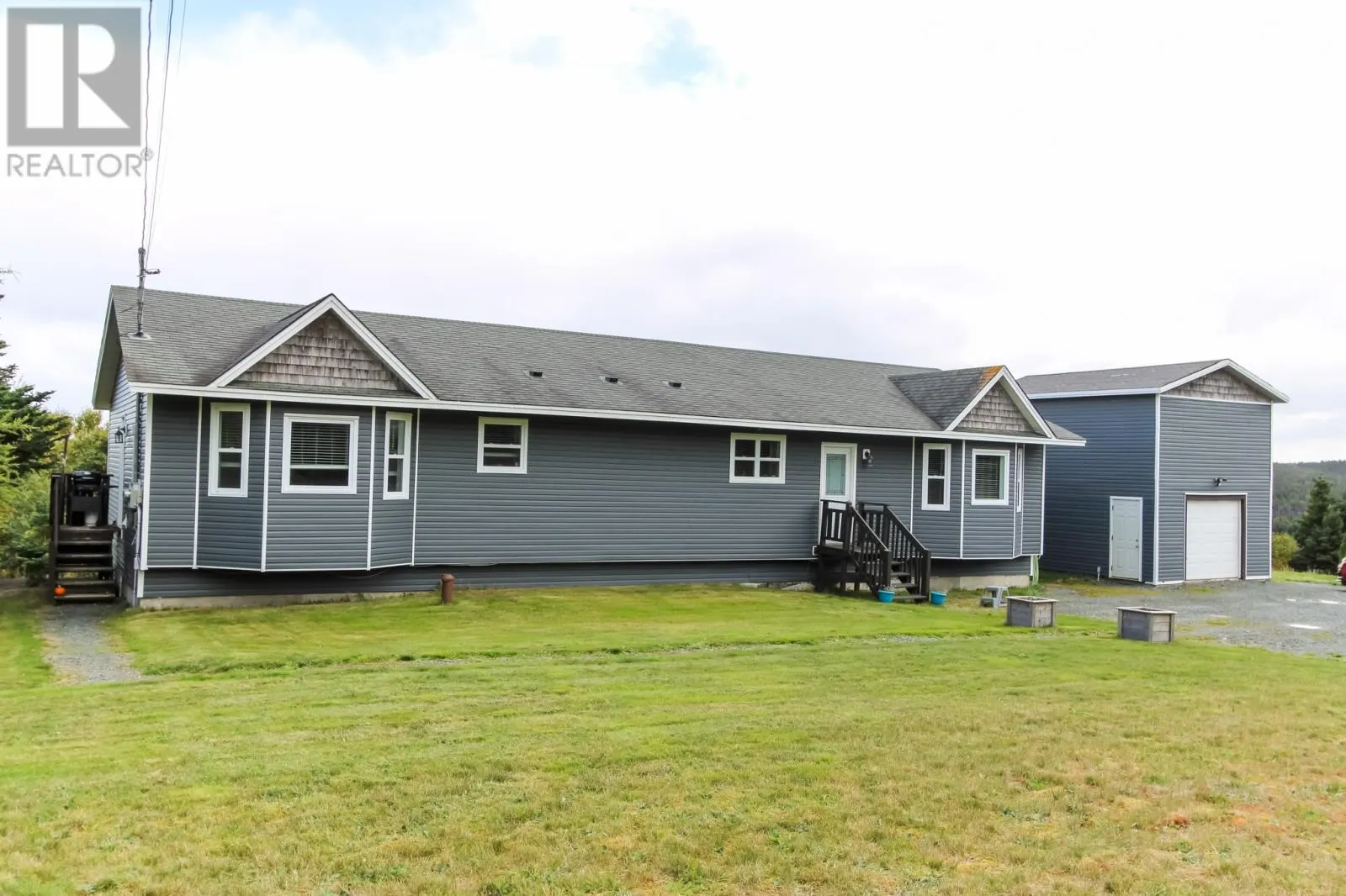 330 Pouch Cove Highway