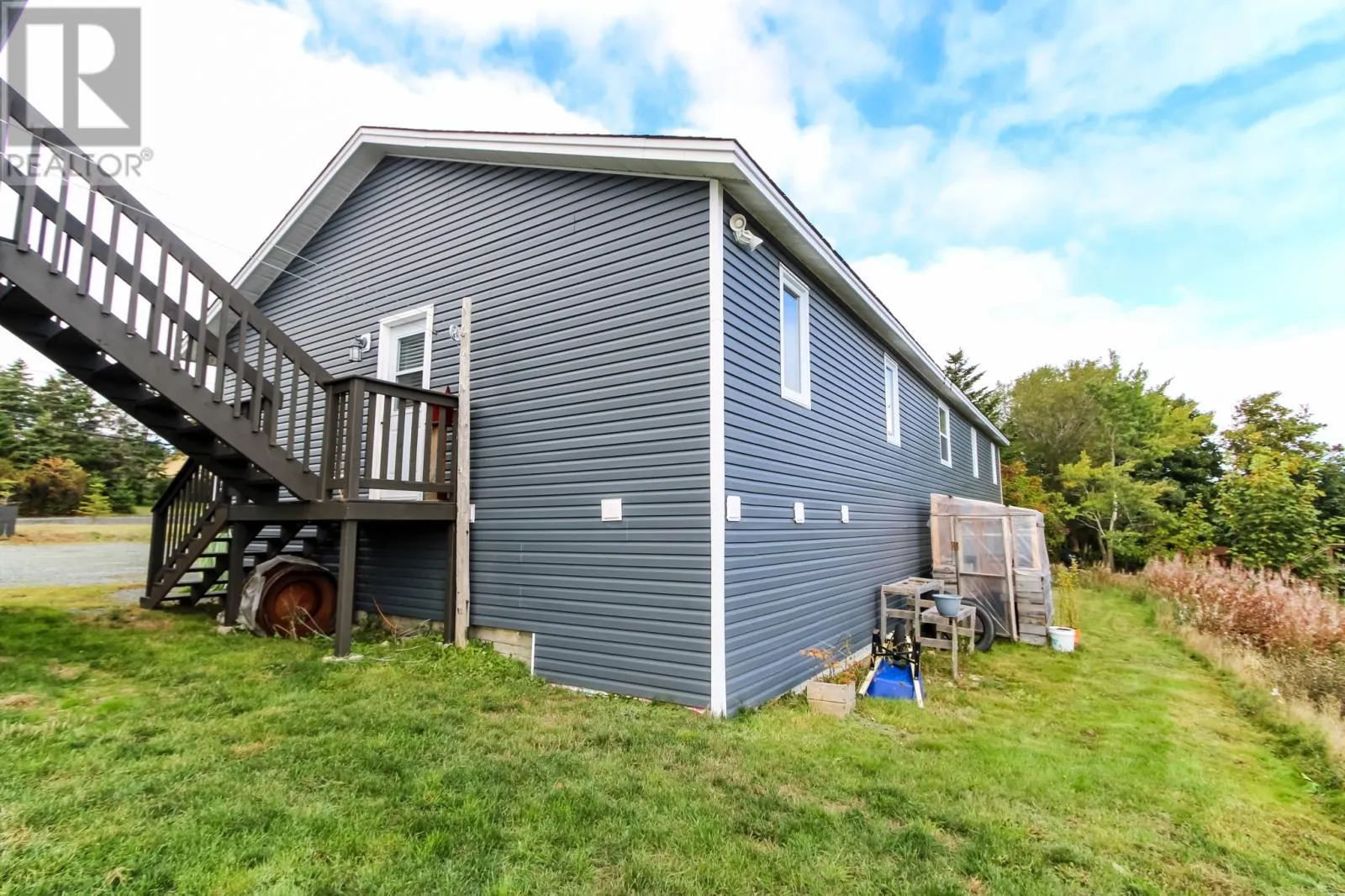 330 Pouch Cove Highway