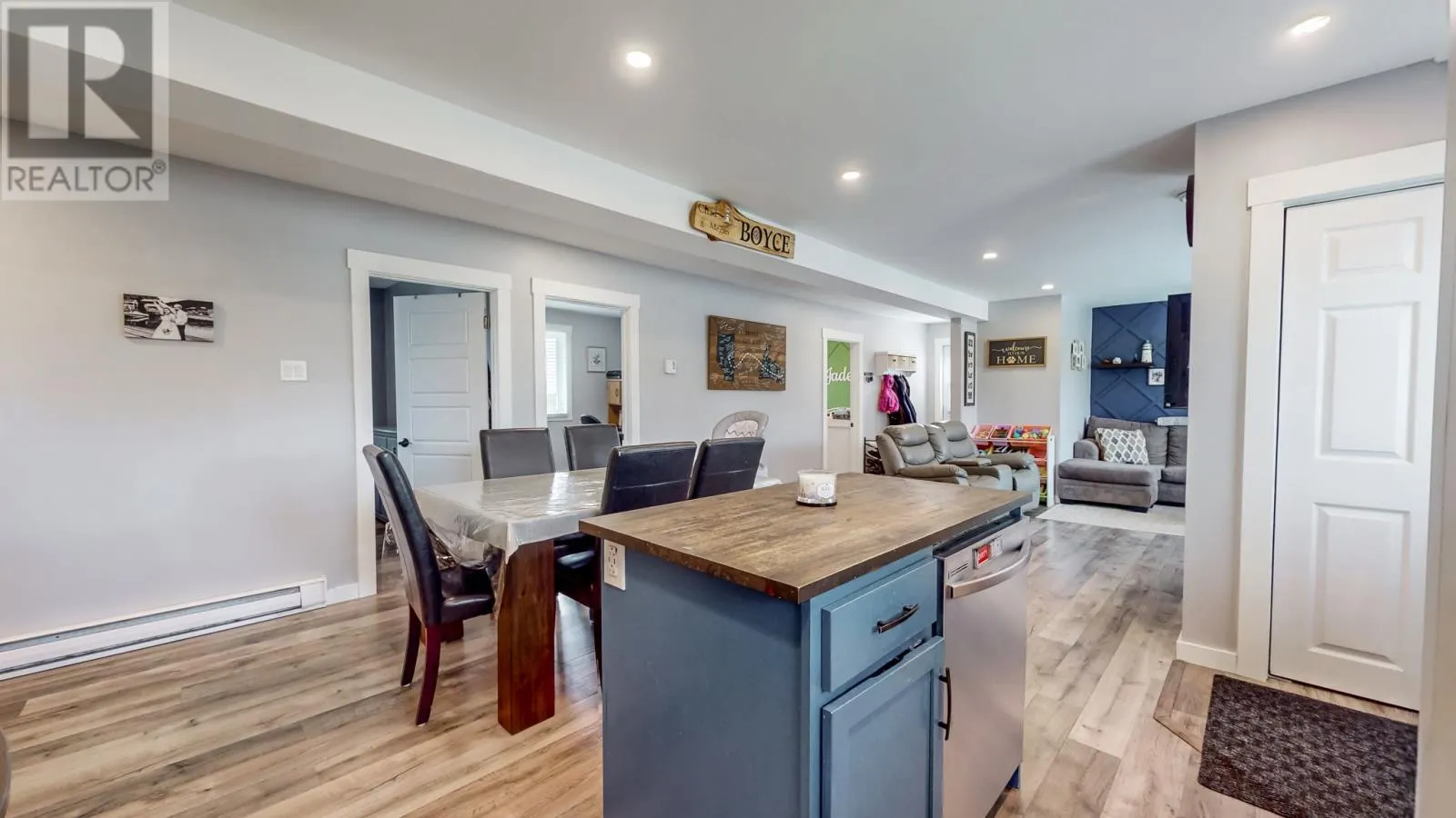 330 Pouch Cove Highway
