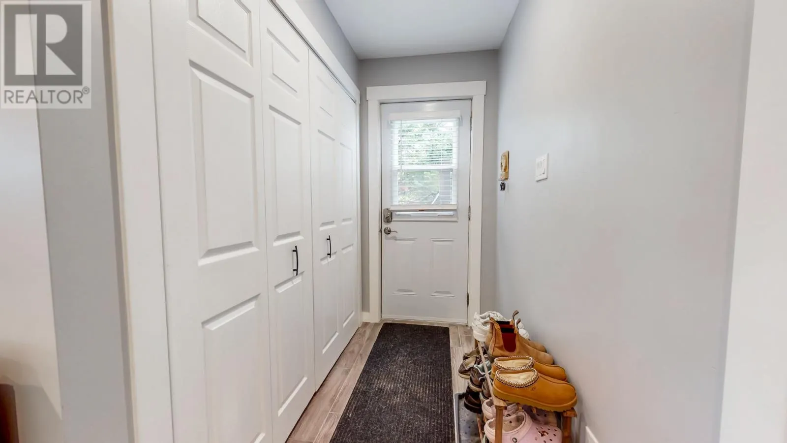 330 Pouch Cove Highway