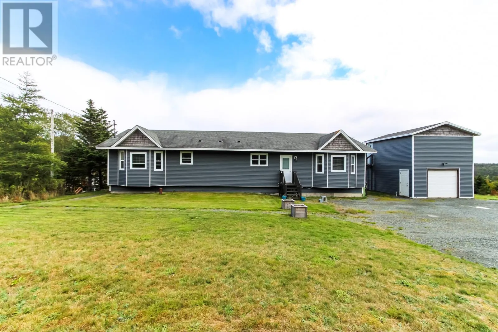 330 Pouch Cove Highway
