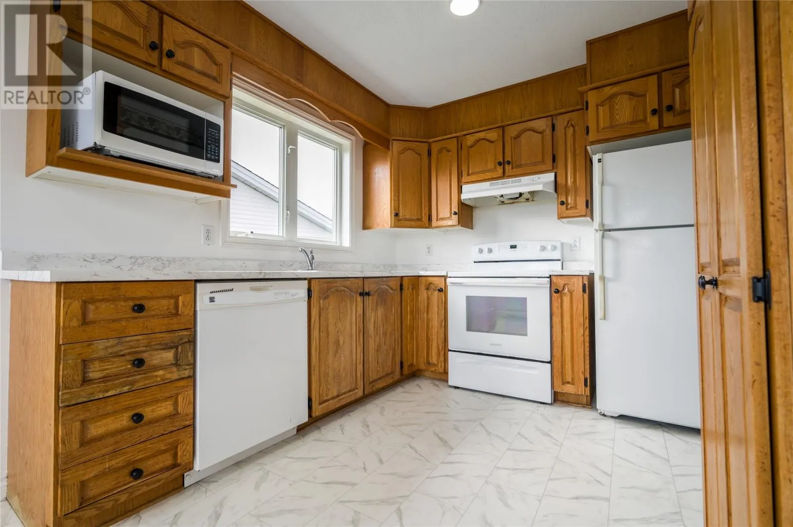 9 Edgecombe Drive