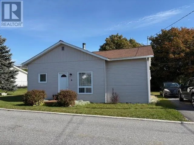 4 Hillview Avenue