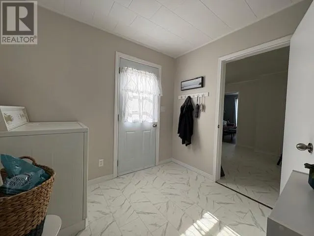 4 Hillview Avenue