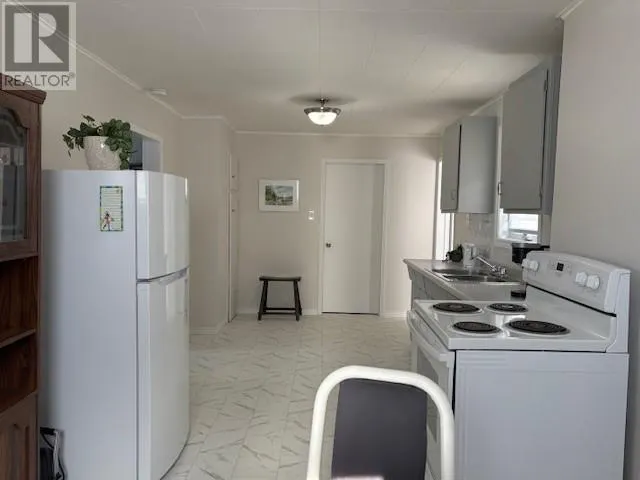 4 Hillview Avenue