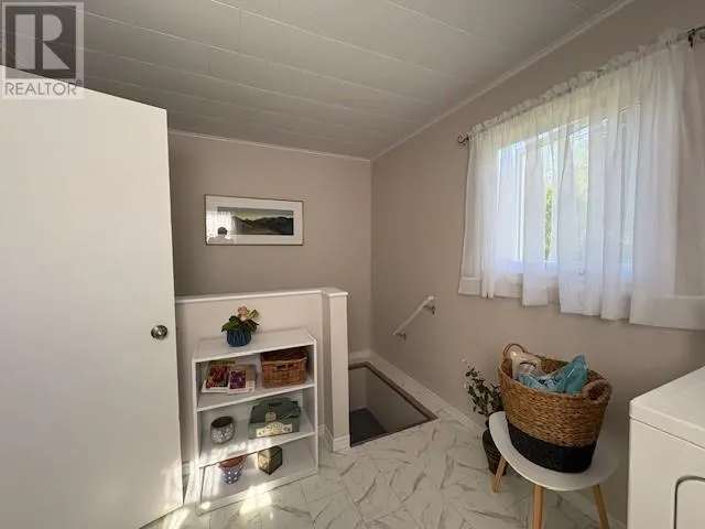 4 Hillview Avenue