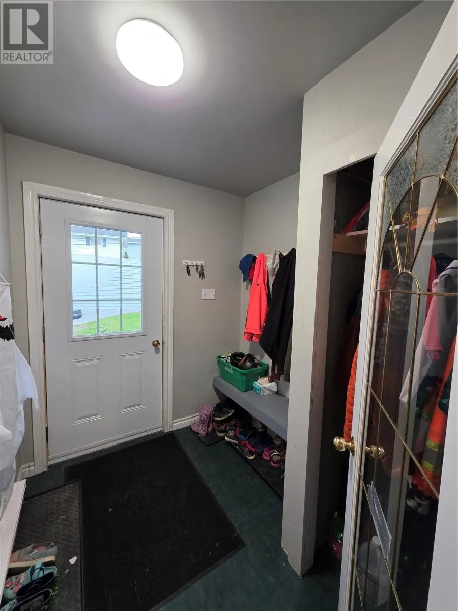 16 BAYVIEW Heights