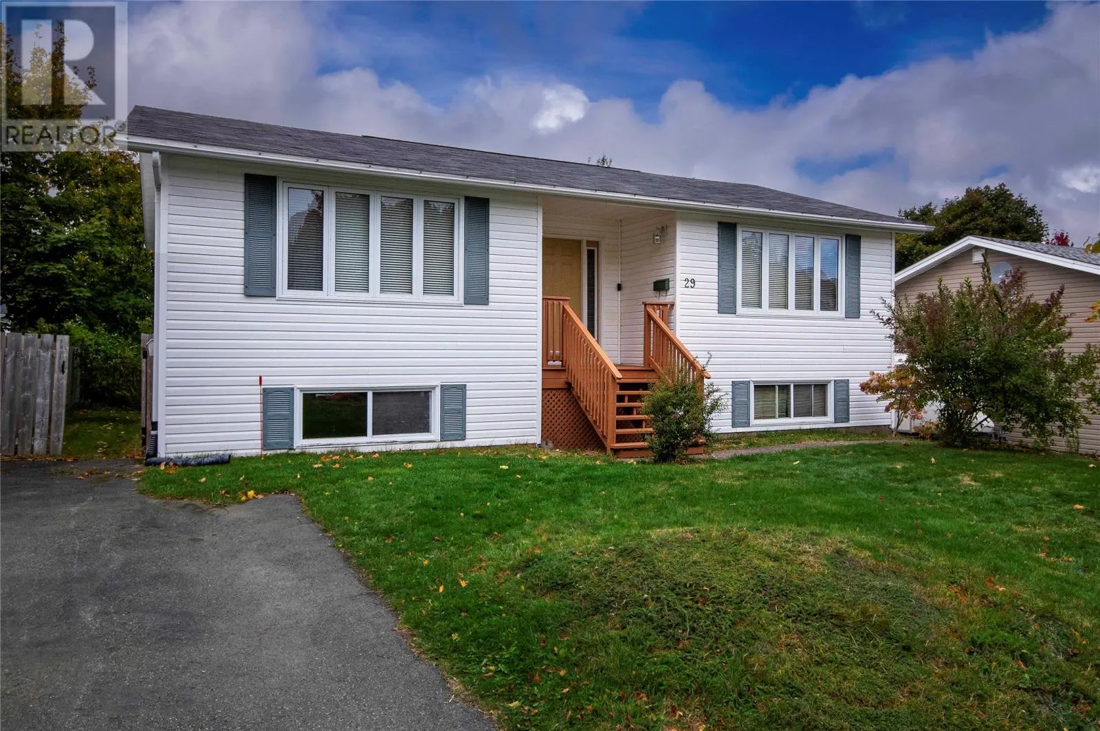 29 Tweedsmuir Place