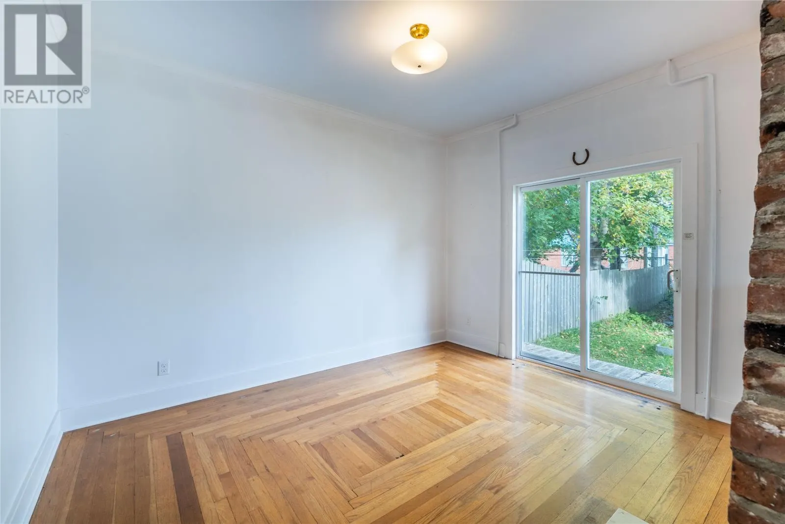 98 Campbell Avenue