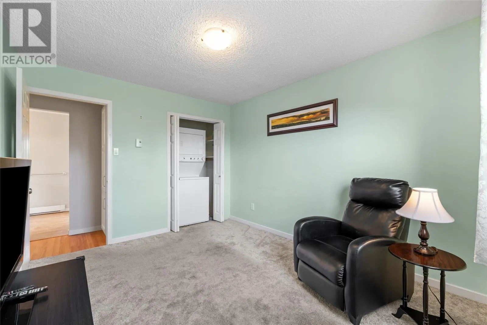 6 Lawlor Place