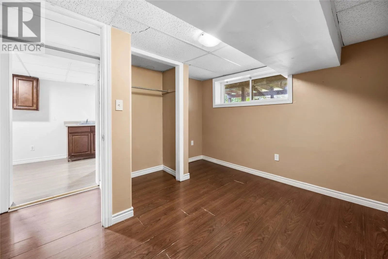 11 Anderson Avenue