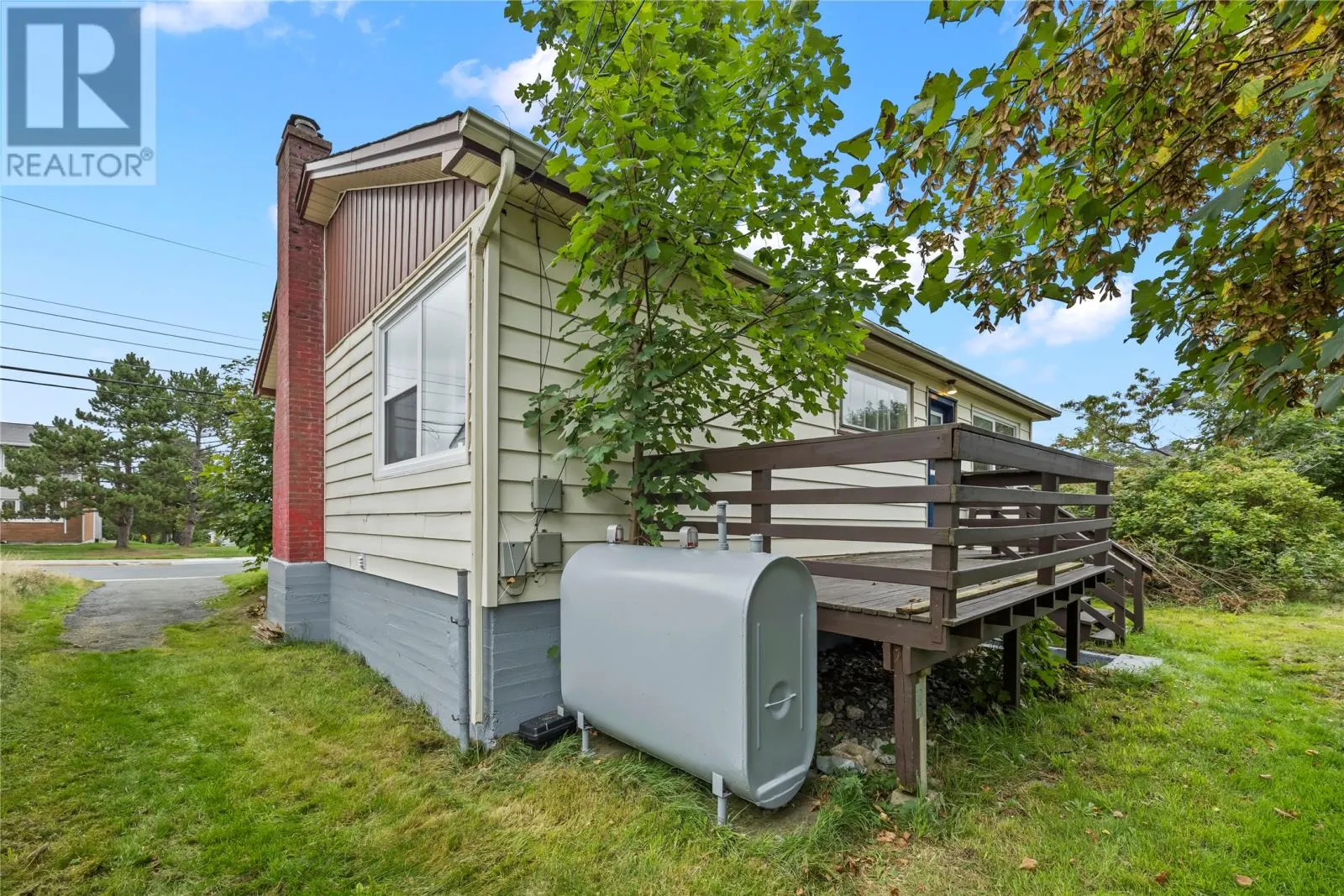 11 Anderson Avenue