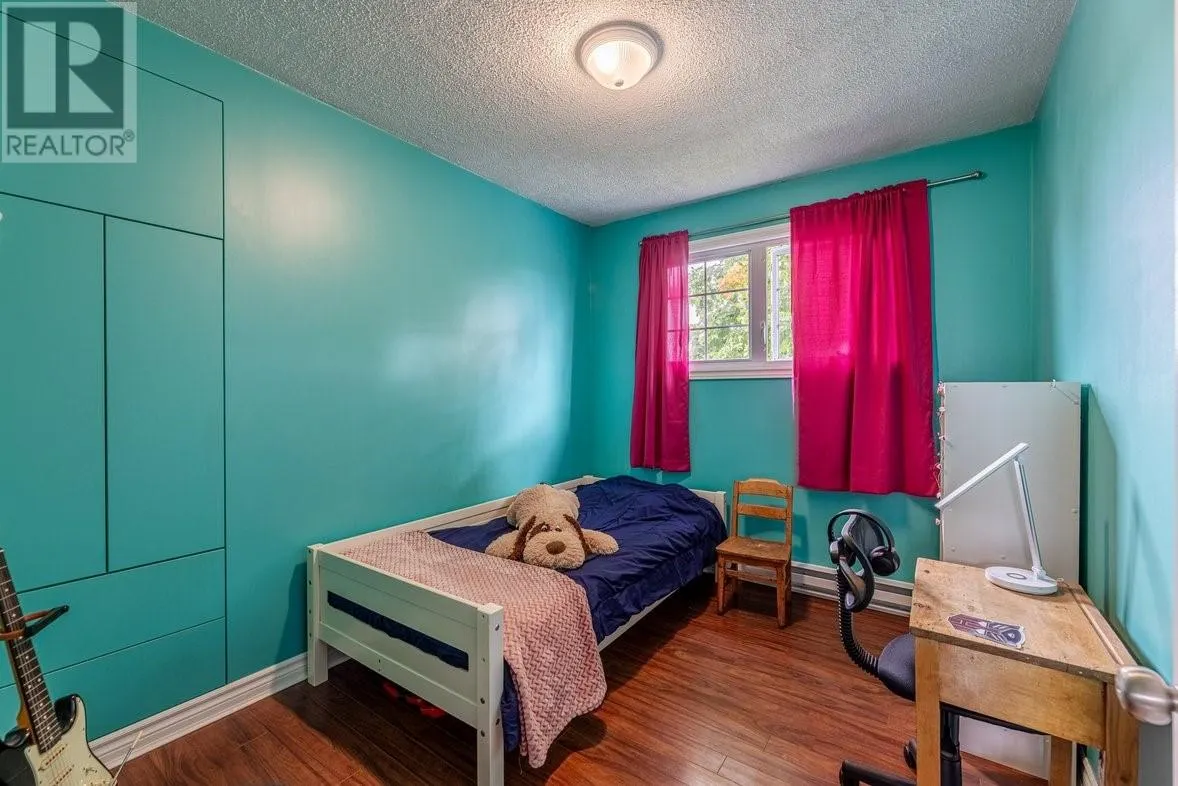 2 Sunset Street