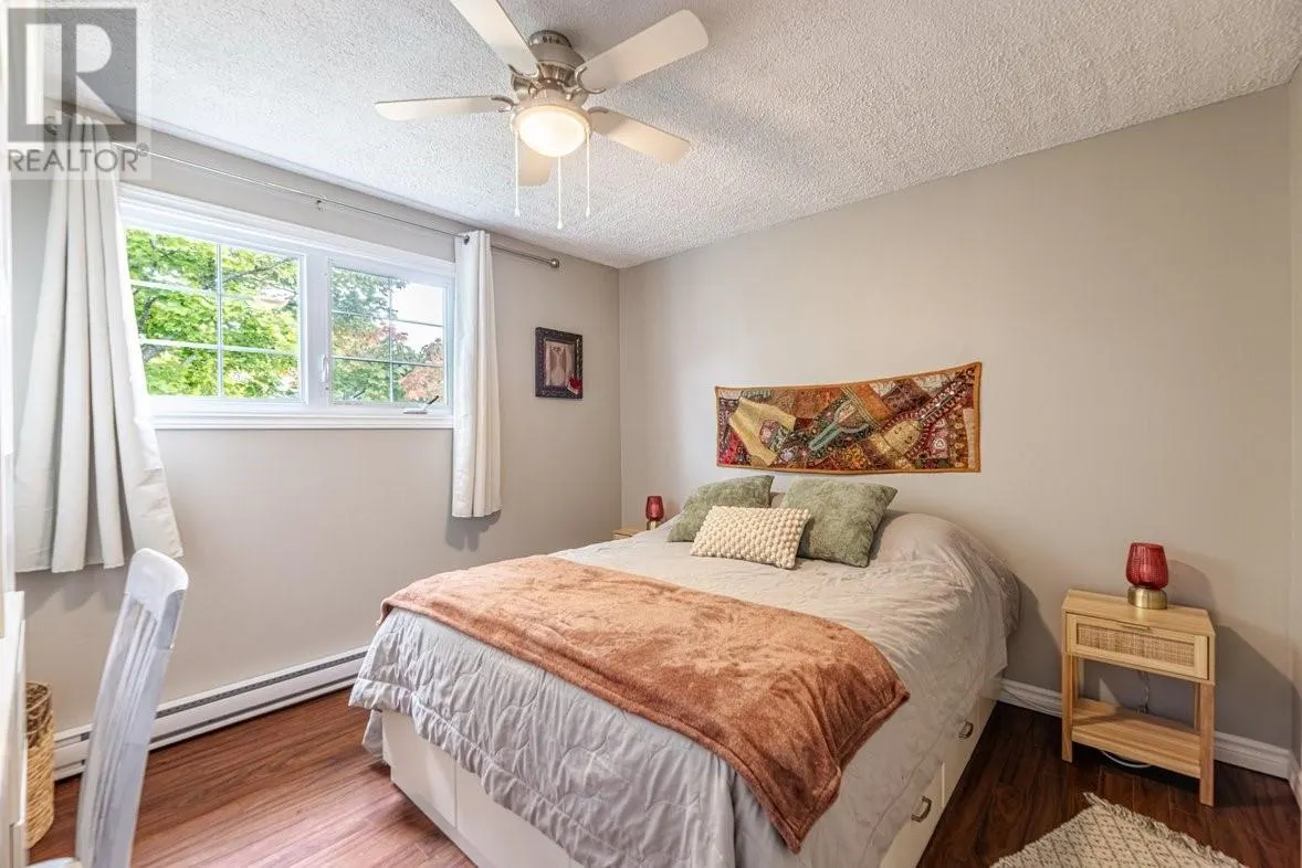 2 Sunset Street