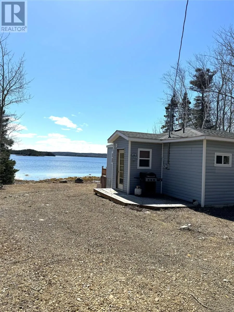 4 Deep Cove Road
