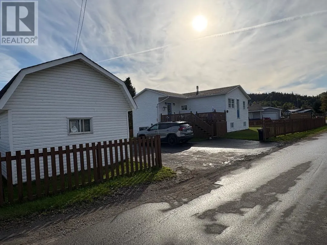 23 Middle Road