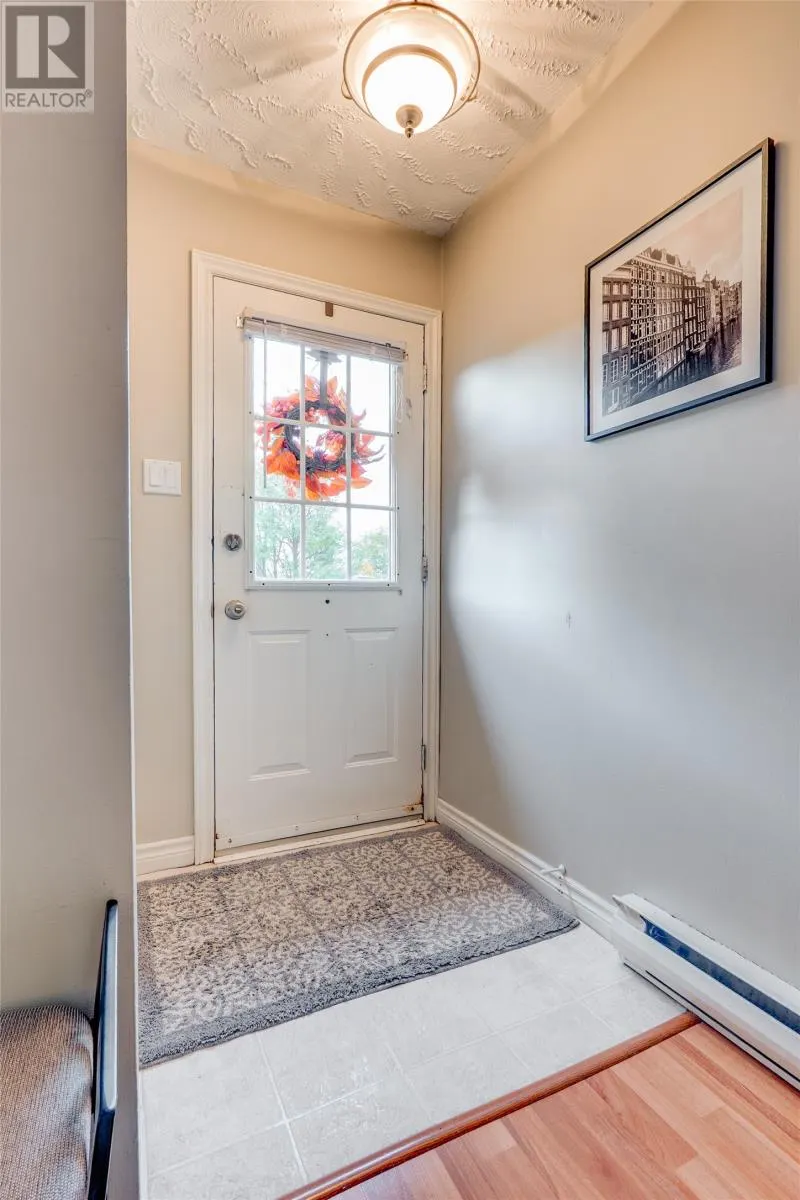 21b Chapman Crescent