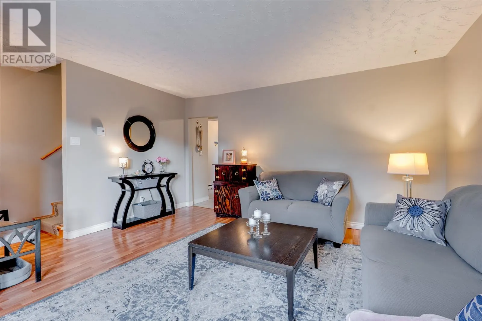 21b Chapman Crescent