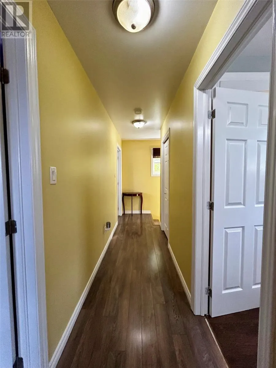 22 Strattons Road