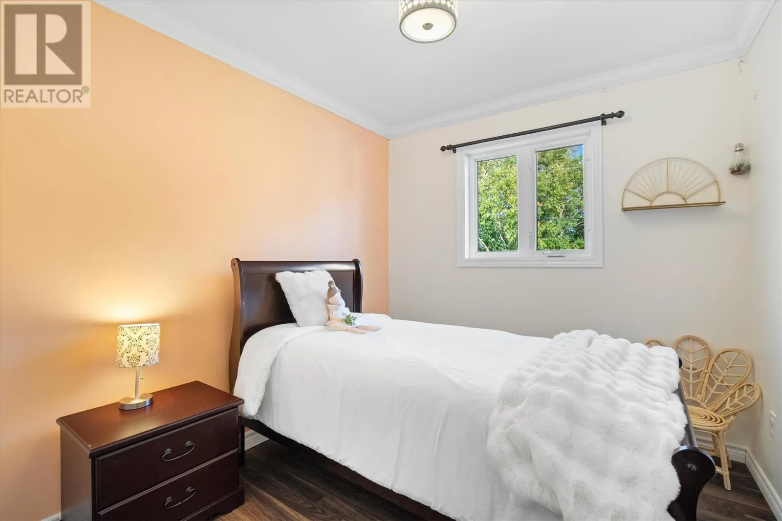 32 Windfall Crescent