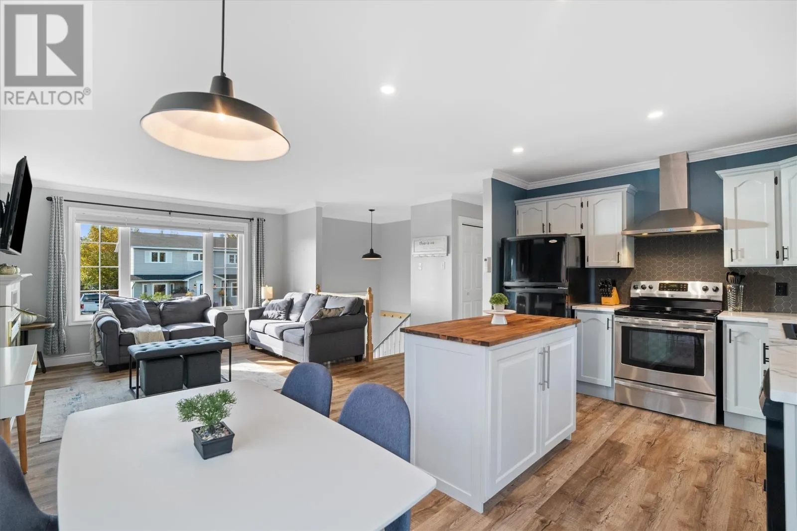 32 Windfall Crescent