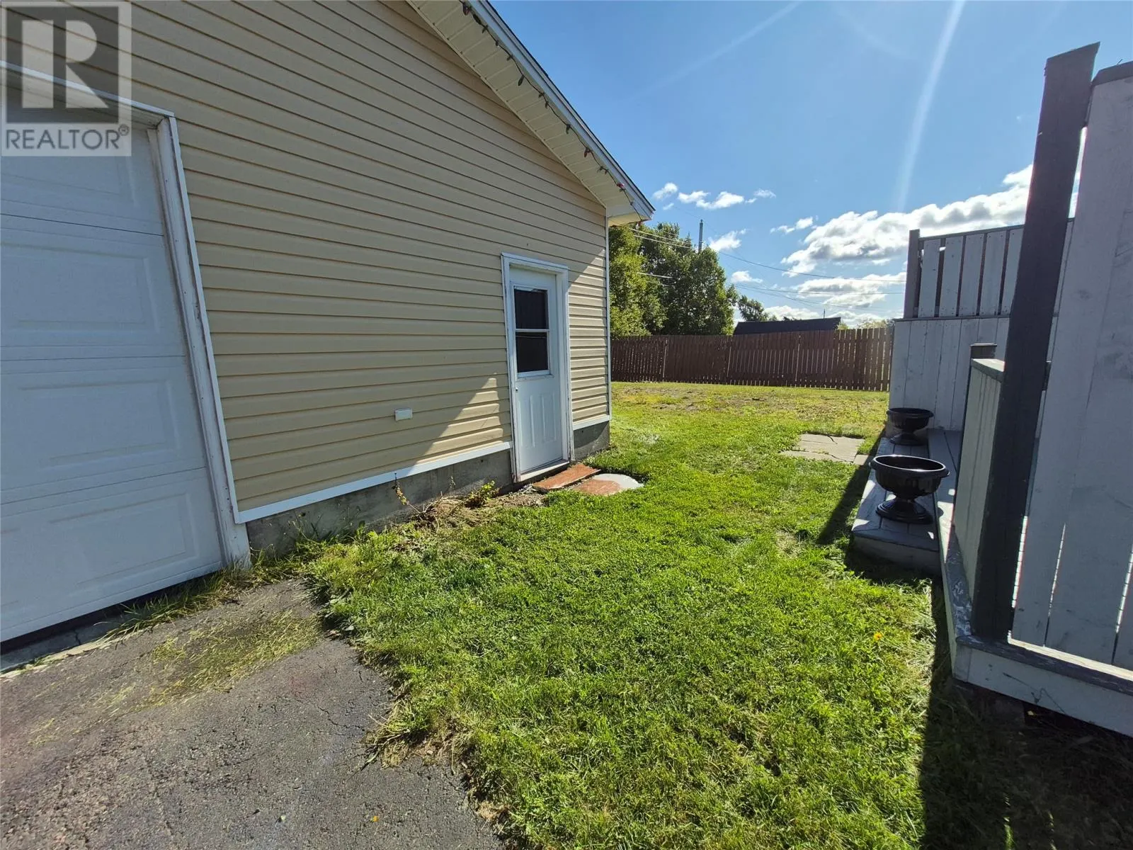 19 Ireland Drive