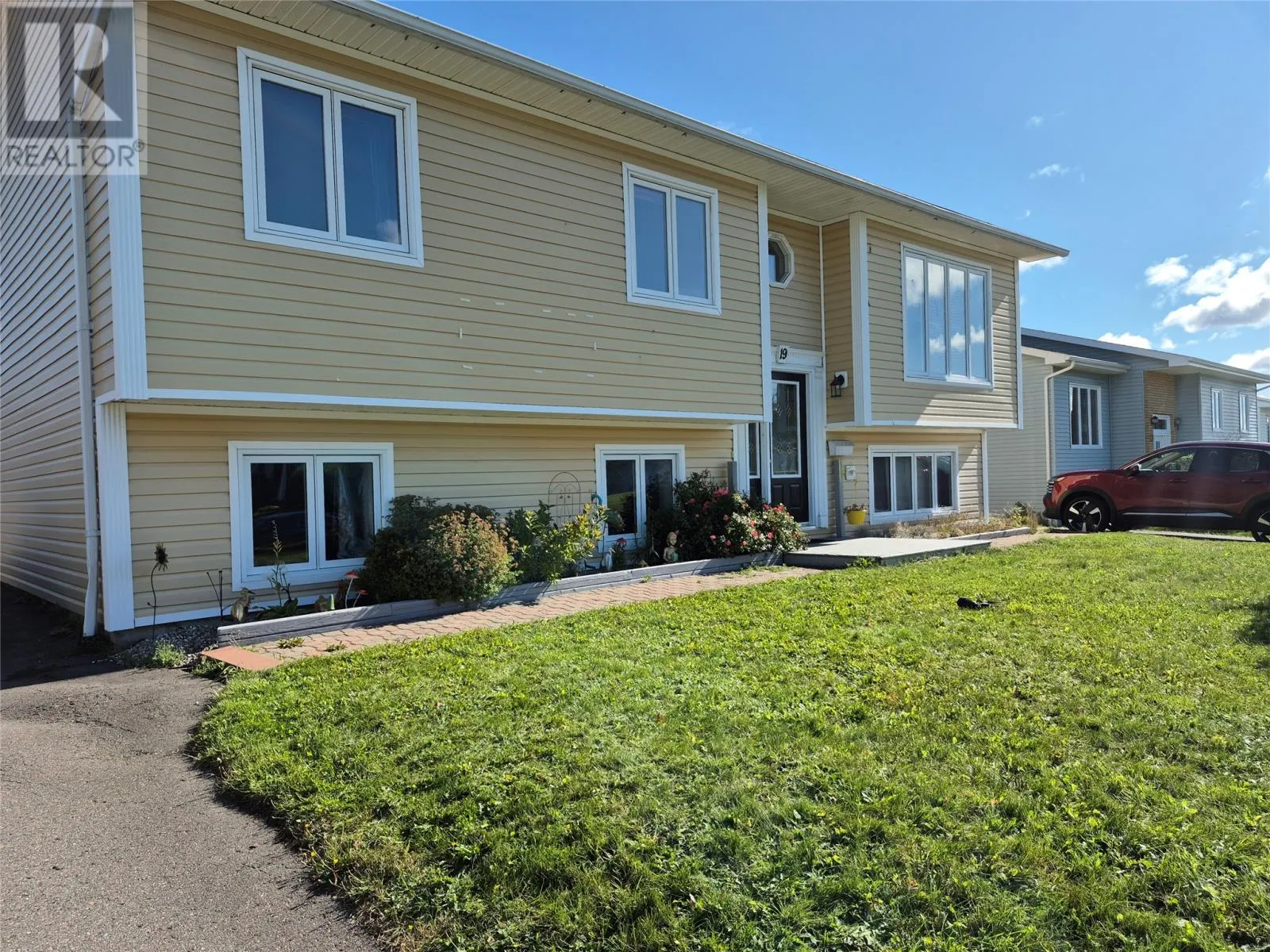 19 Ireland Drive