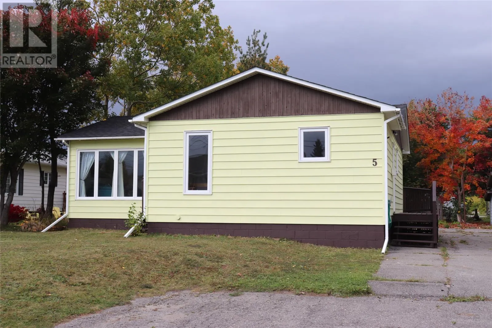 5 St Clare Avenue
