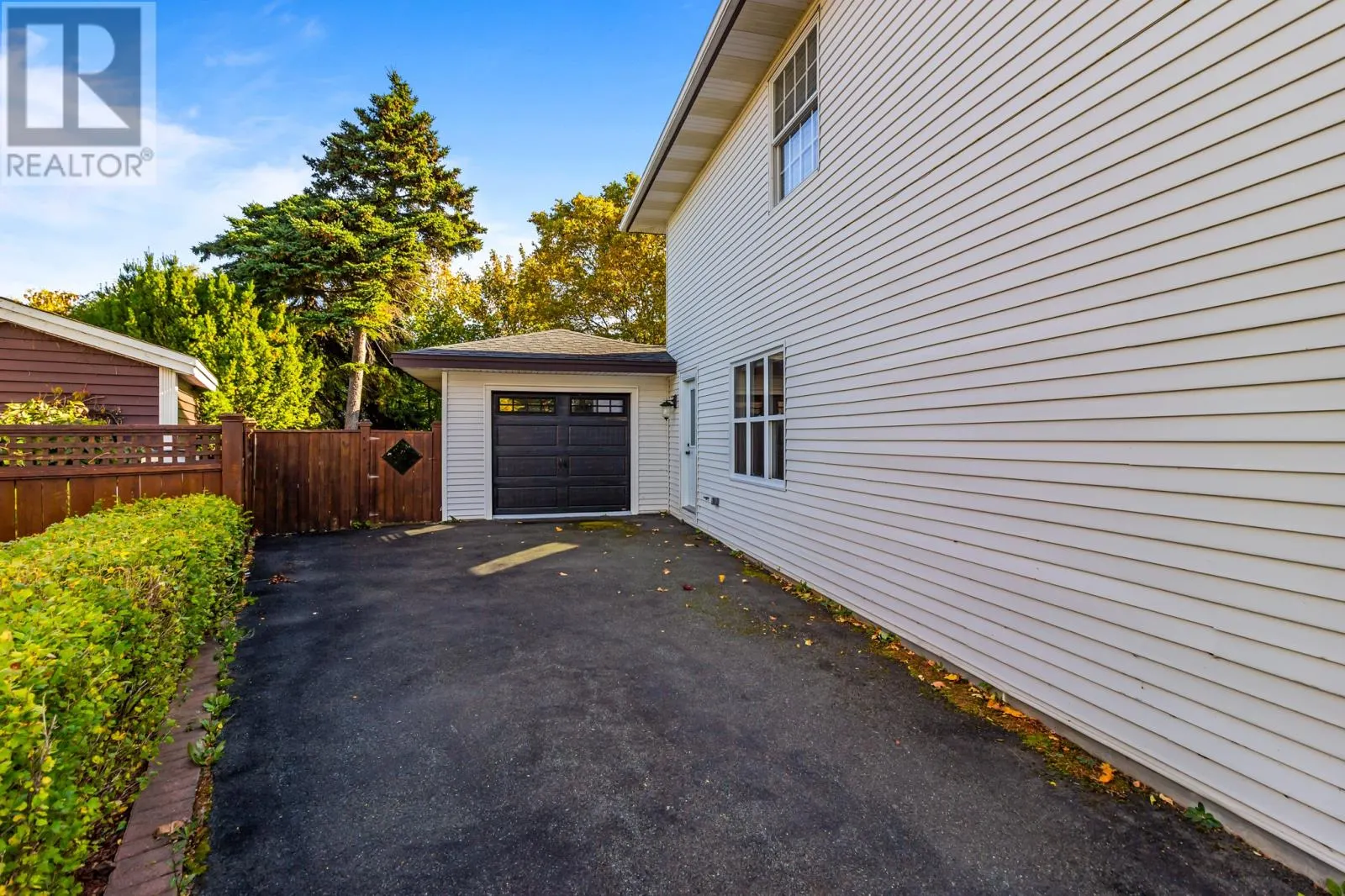 25 Mountbatten Drive