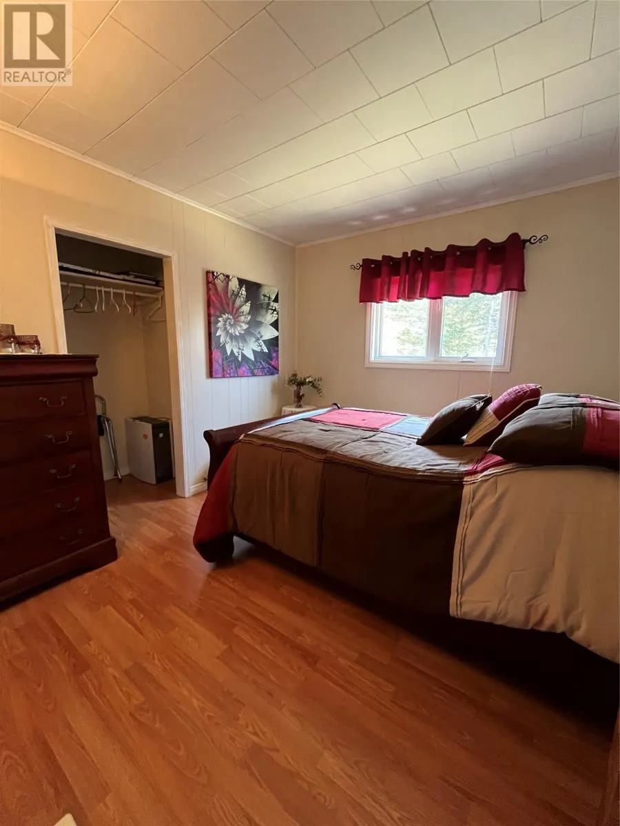 106 Pond Road