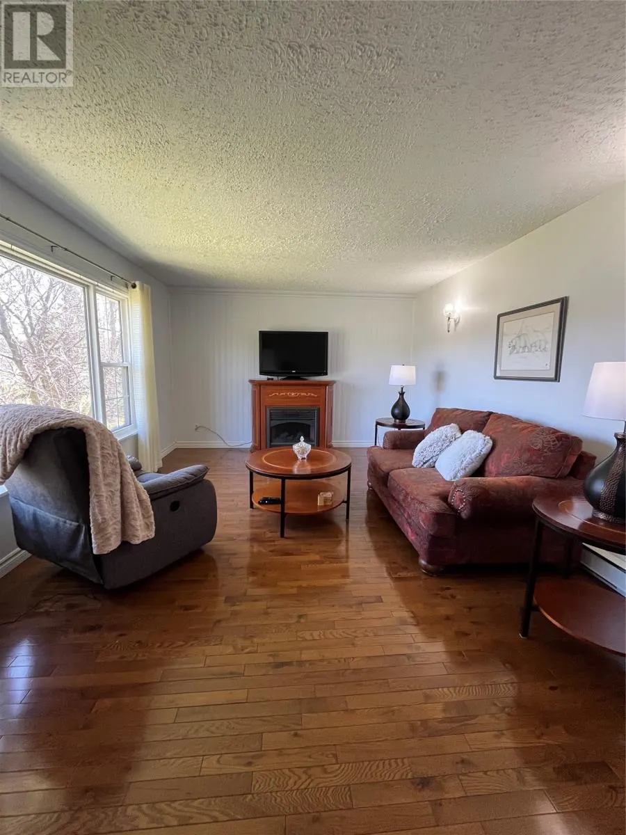 106 Pond Road